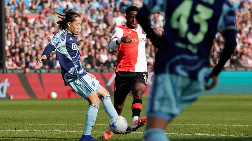 Strafschop toegekend voor minimale aanraking in De Klassieker